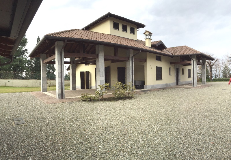 Villa a Morazzone